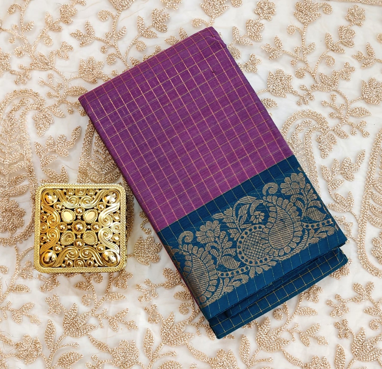 Sungudi Zari – Off and Off Series | Coral lavender & Teal blue Checked Cotton Saree"