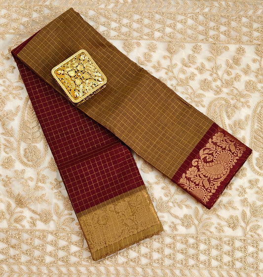 Sungudi Zari – Off and Off Series | maroon & coffee brown Checked Cotton Saree