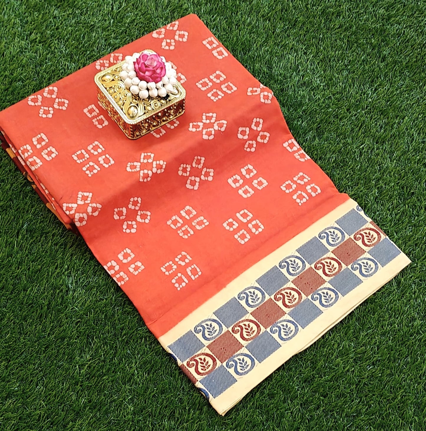 Threadwork border sungudi cotton saree