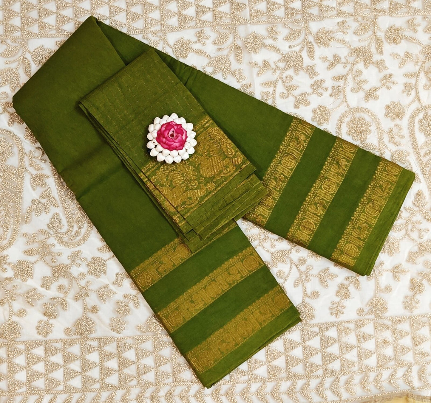 Olive green β Sungudi plain Saree