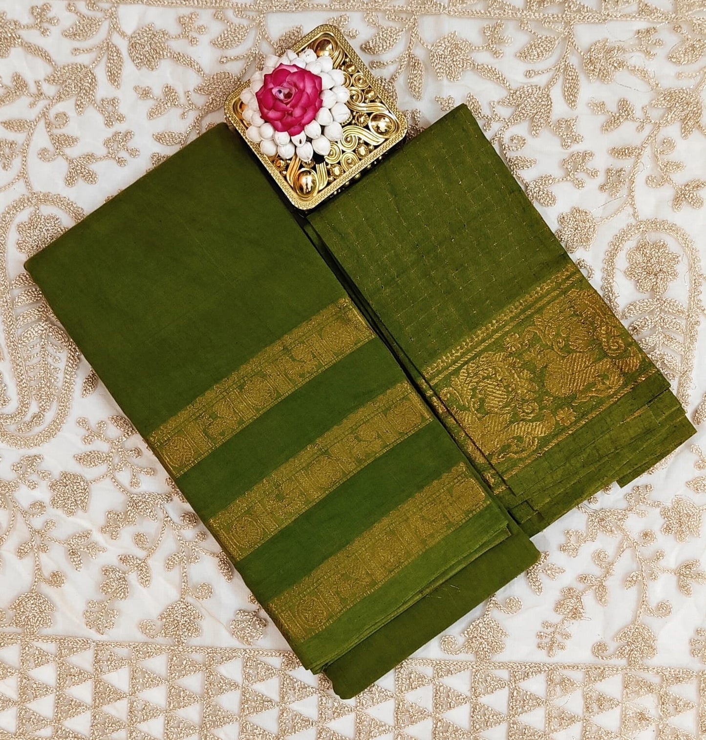 Olive green β Sungudi plain Saree