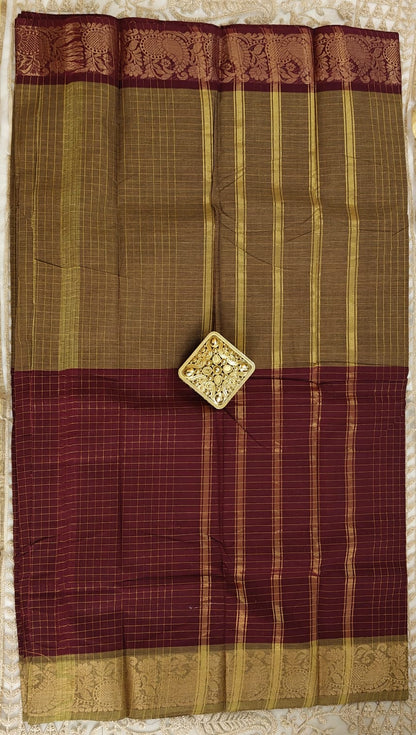 Sungudi Zari – Off and Off Series | maroon & coffee brown Checked Cotton Saree